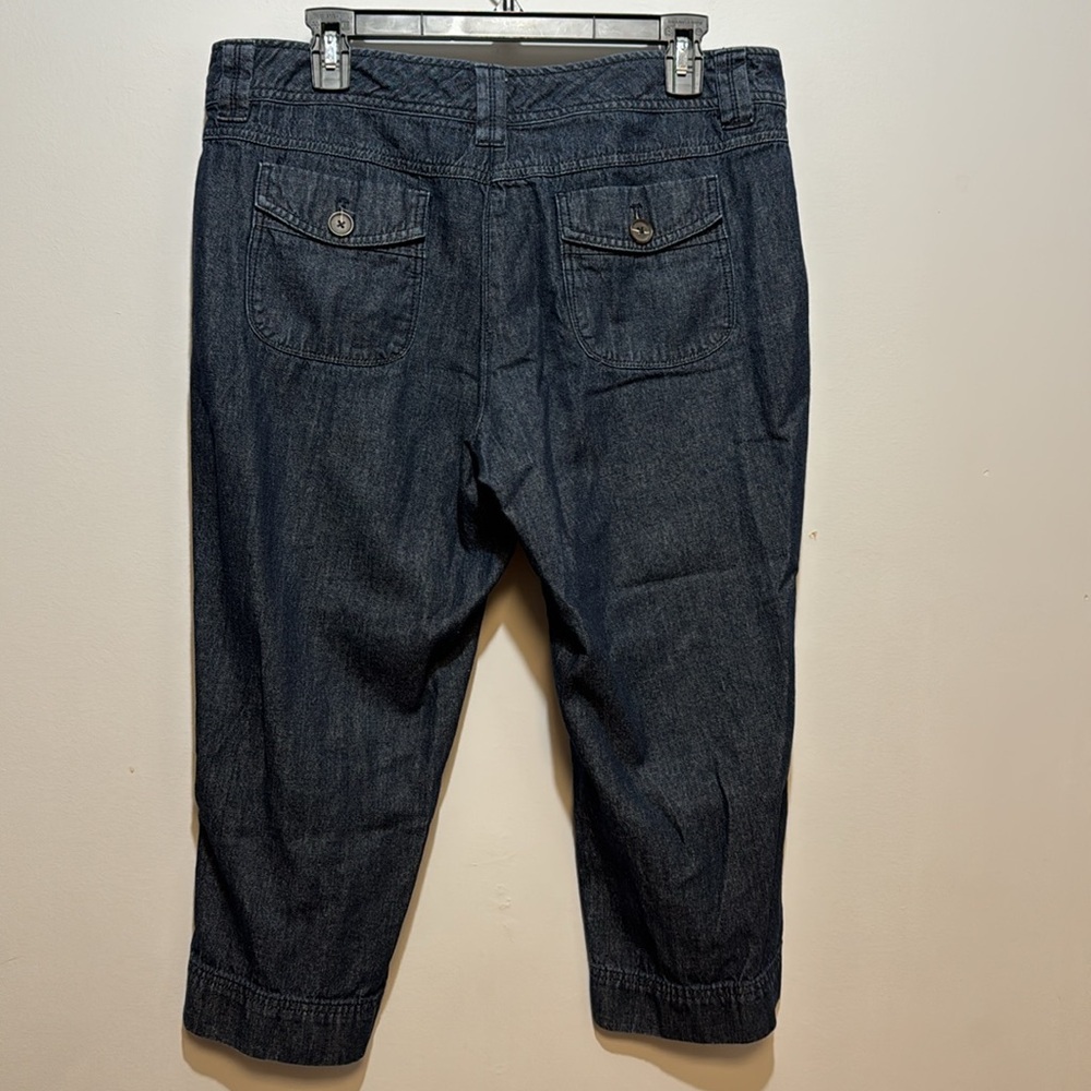 New York & Company Blue Denim Capri Pants - Picture 4 of 8